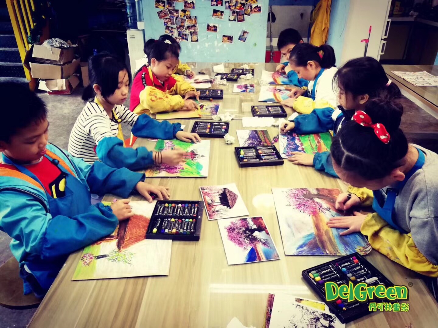 重彩油畫棒作品__小孩子眼中的春天